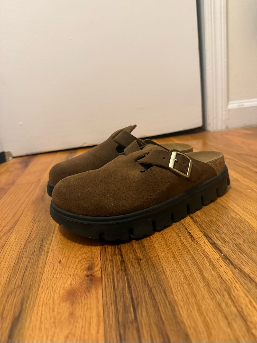 Birkenstock Chunky Boston brown Suede clog with Buckle - Picture 4 of 5